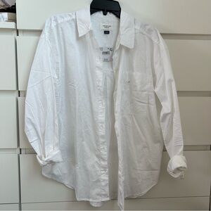 NWT American Eagle Outfitters Crisp White Shirt